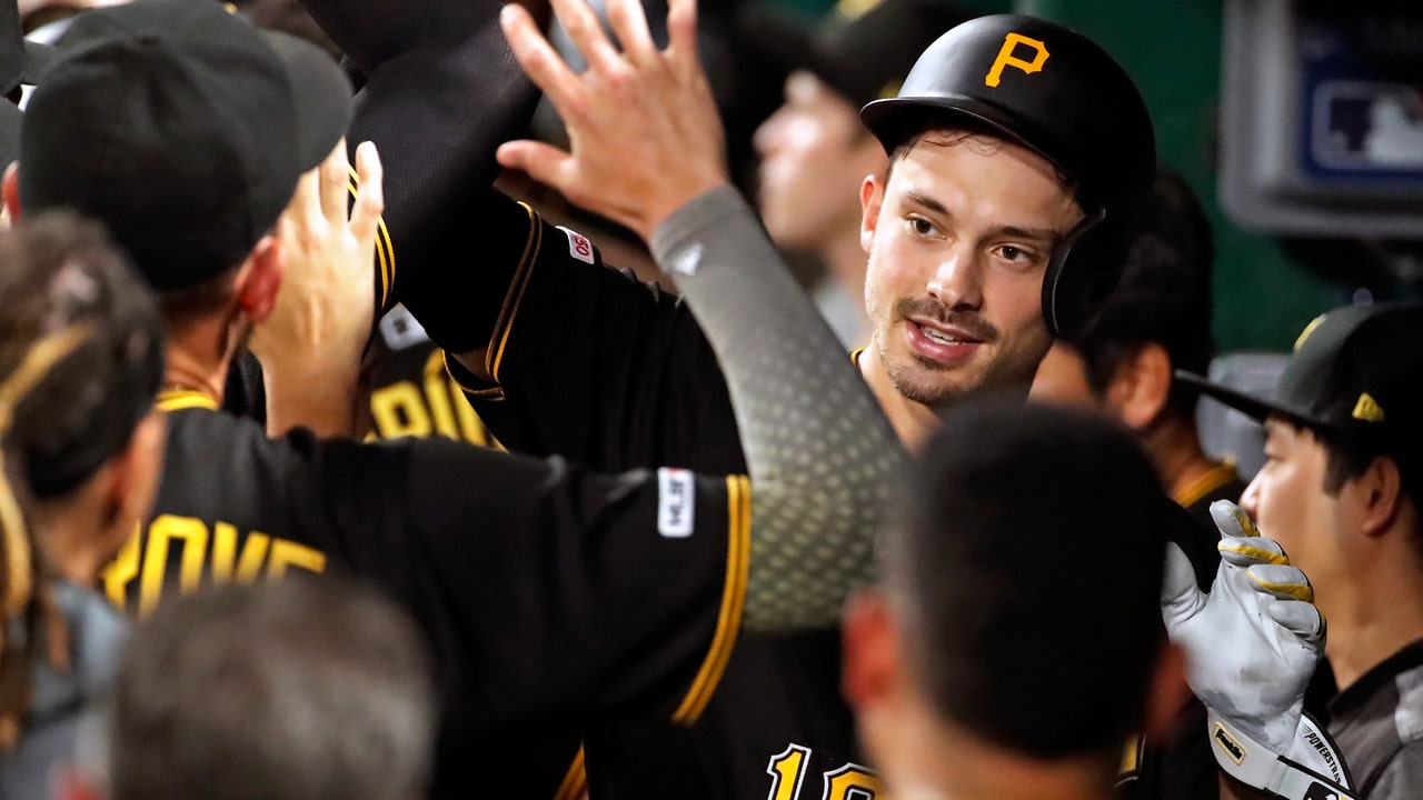 Pirates rookie OF Reynolds making a quiet splash